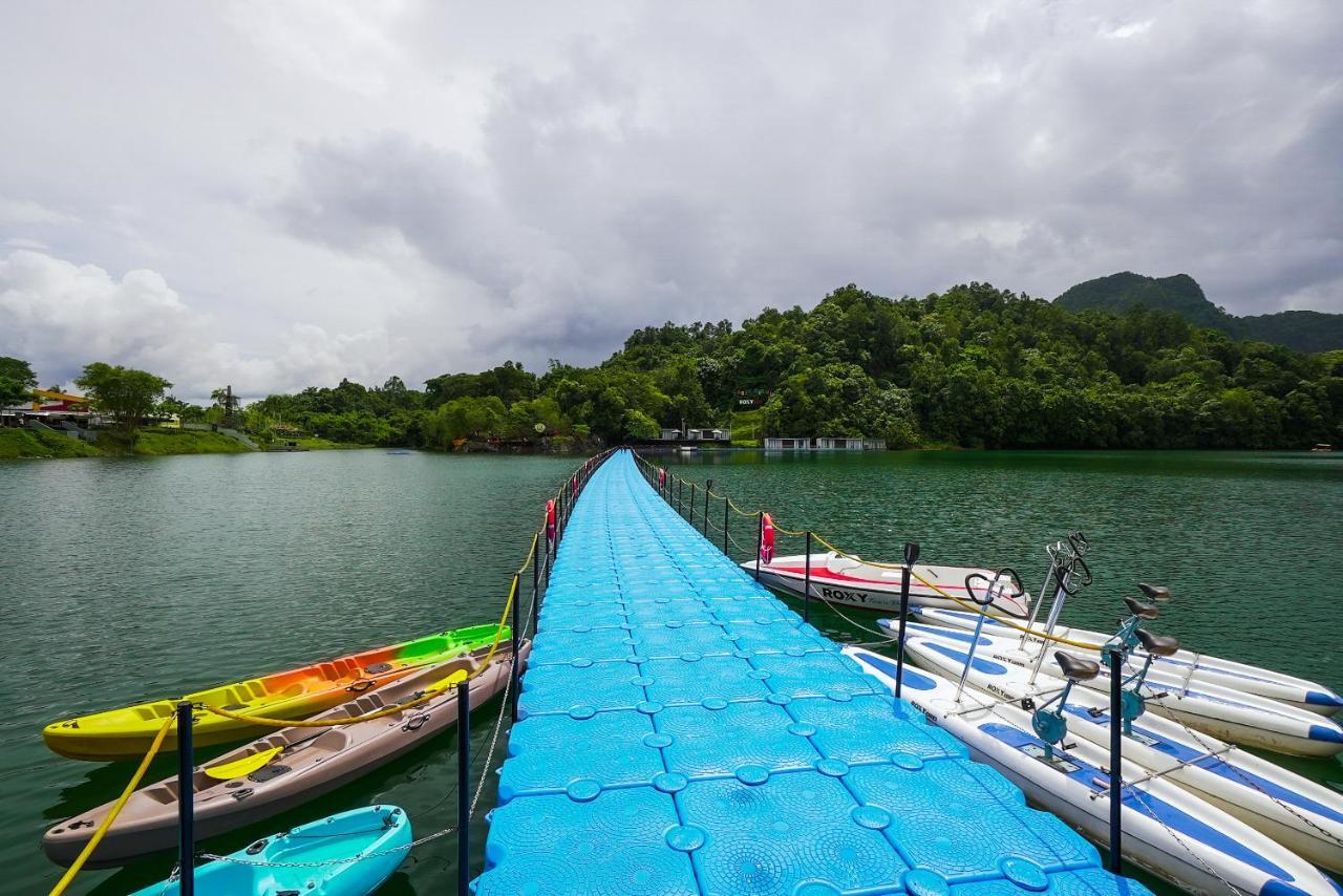 Roxy Tasik Biru Resort City Bau Exterior photo